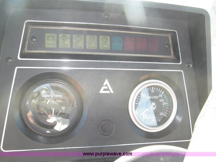 image for item F7001 1984 Allis Chalmers 8070 MFWD tractor