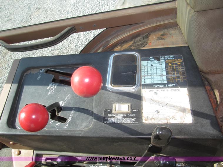 image for item F7001 1984 Allis Chalmers 8070 MFWD tractor