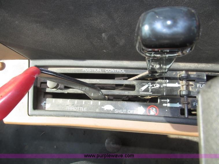 image for item F7001 1984 Allis Chalmers 8070 MFWD tractor