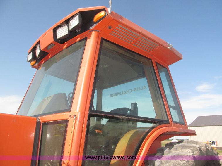 image for item F7001 1984 Allis Chalmers 8070 MFWD tractor