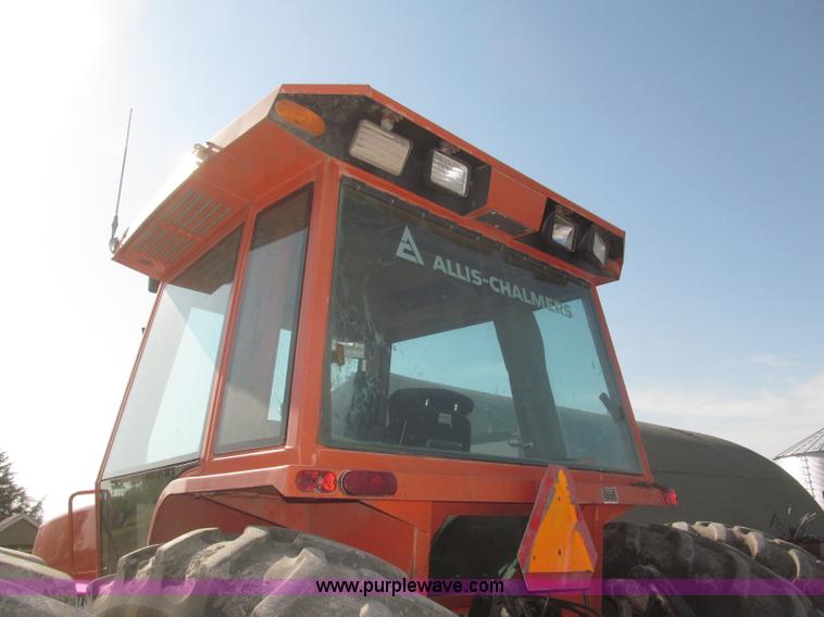 image for item F7001 1984 Allis Chalmers 8070 MFWD tractor