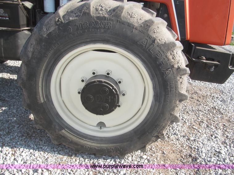 image for item F7001 1984 Allis Chalmers 8070 MFWD tractor