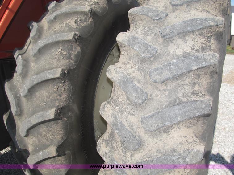 image for item F7001 1984 Allis Chalmers 8070 MFWD tractor