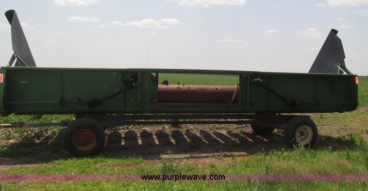 image for item F7005 John Deere 224 rigid platform header