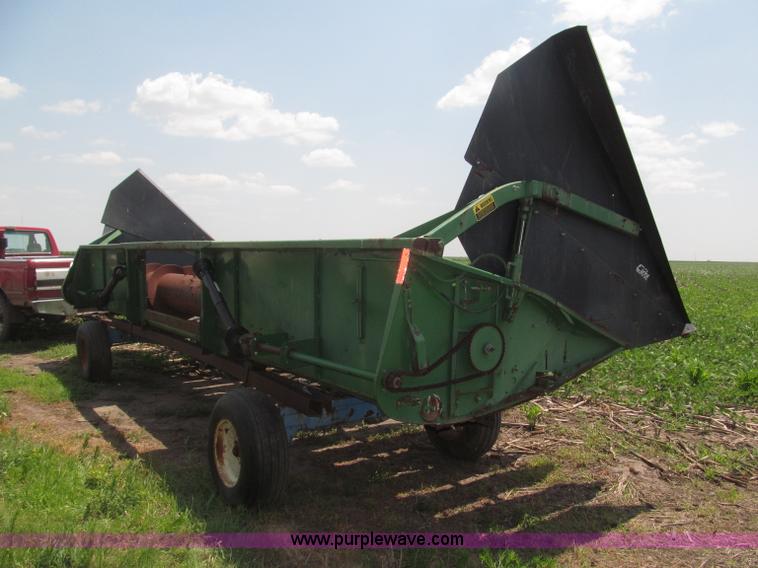 image for item F7005 John Deere 224 rigid platform header