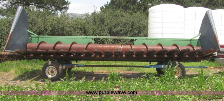 image for item F7005 John Deere 224 rigid platform header