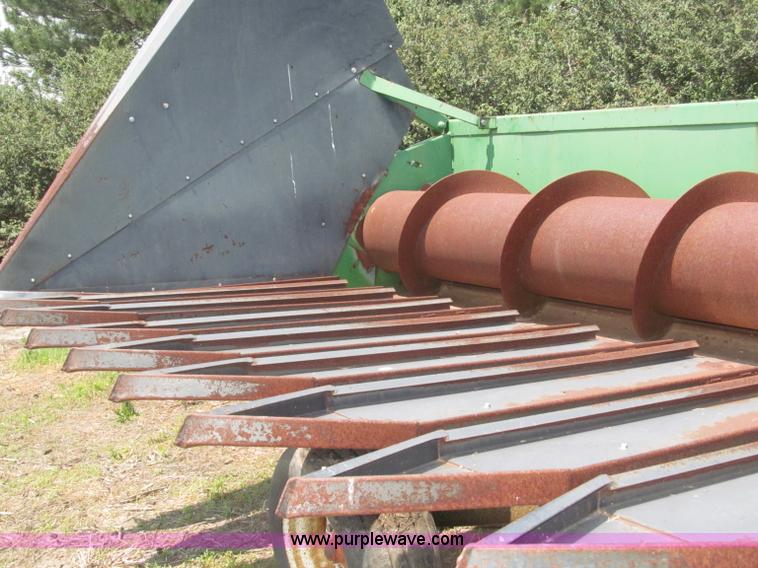 image for item F7005 John Deere 224 rigid platform header