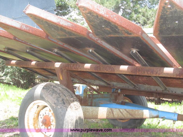 image for item F7005 John Deere 224 rigid platform header