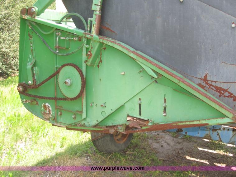 image for item F7005 John Deere 224 rigid platform header
