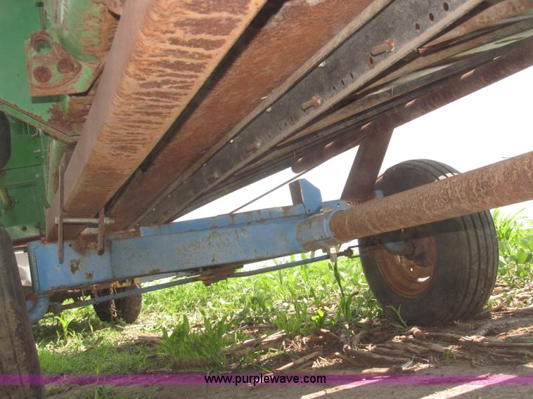 image for item F7005 John Deere 224 rigid platform header