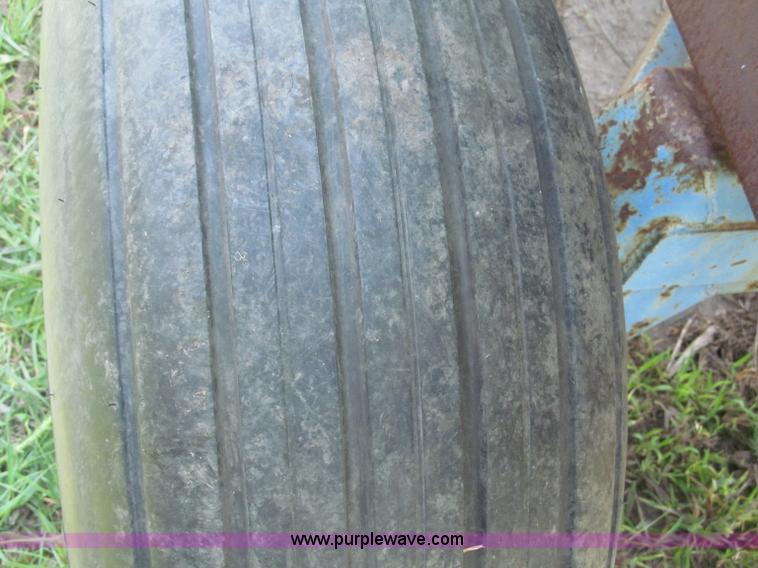 image for item F7005 John Deere 224 rigid platform header