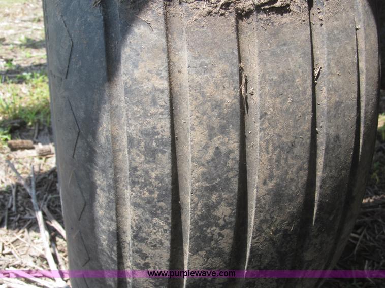 image for item F7005 John Deere 224 rigid platform header