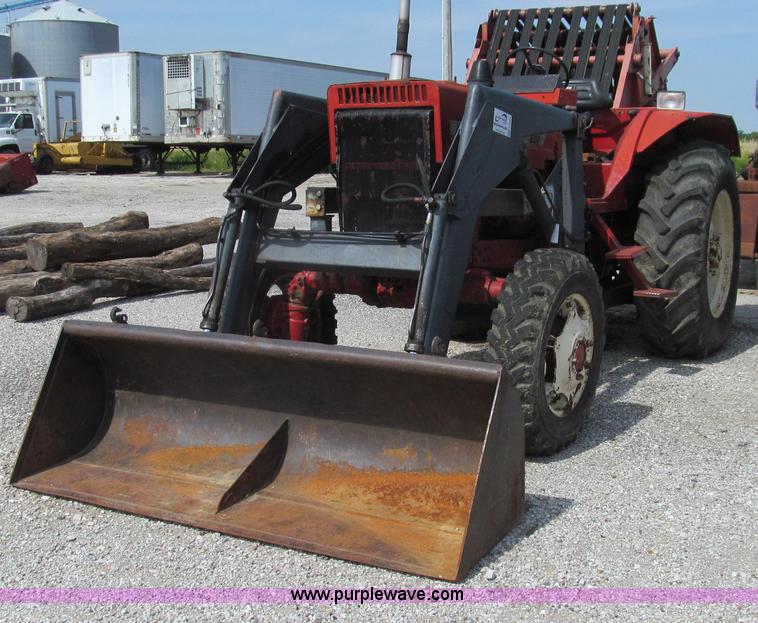 image for item G2029 1980 Belarus 820 MFWD tractor