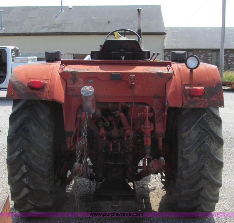 image for item G2029 1980 Belarus 820 MFWD tractor