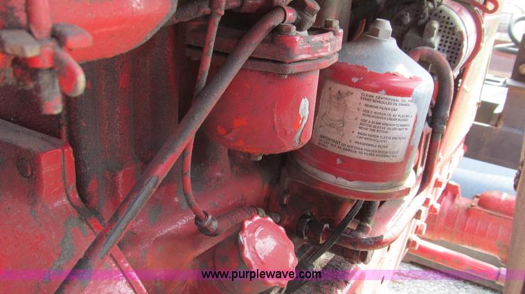 image for item G2029 1980 Belarus 820 MFWD tractor