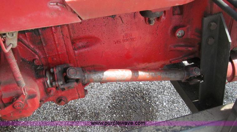 image for item G2029 1980 Belarus 820 MFWD tractor