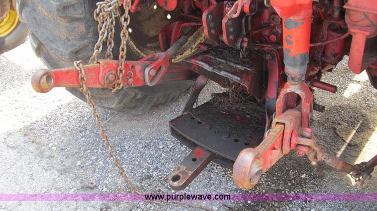 image for item G2029 1980 Belarus 820 MFWD tractor