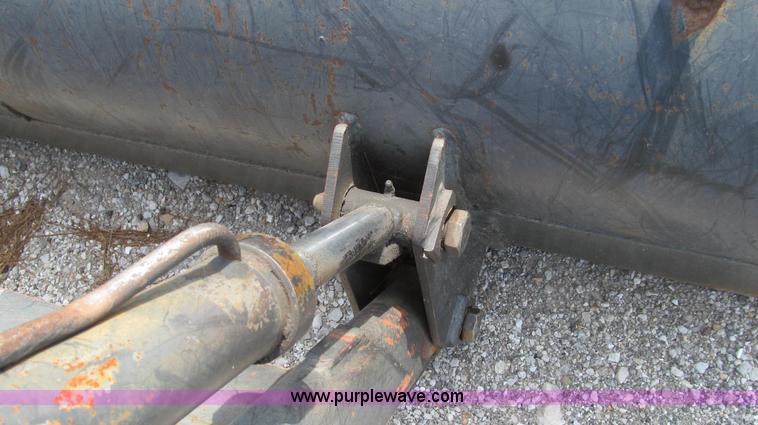 image for item G2029 1980 Belarus 820 MFWD tractor