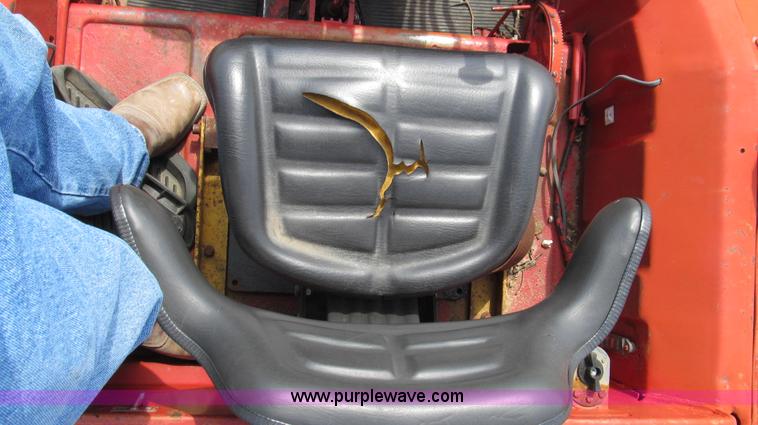 image for item G2029 1980 Belarus 820 MFWD tractor