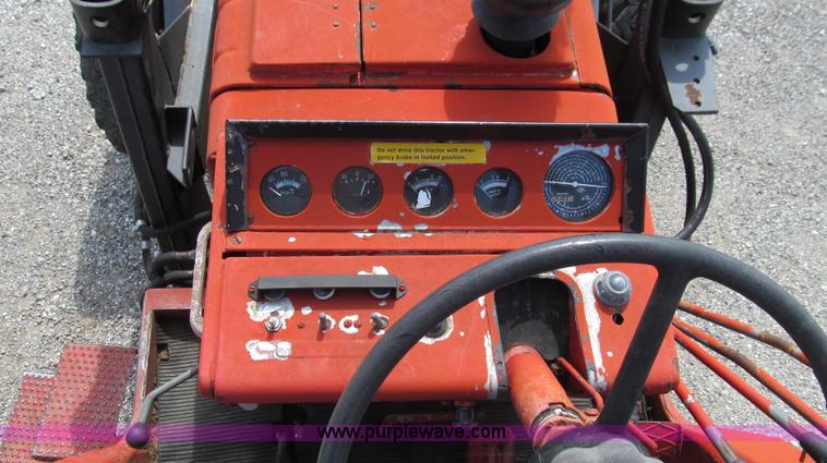 image for item G2029 1980 Belarus 820 MFWD tractor