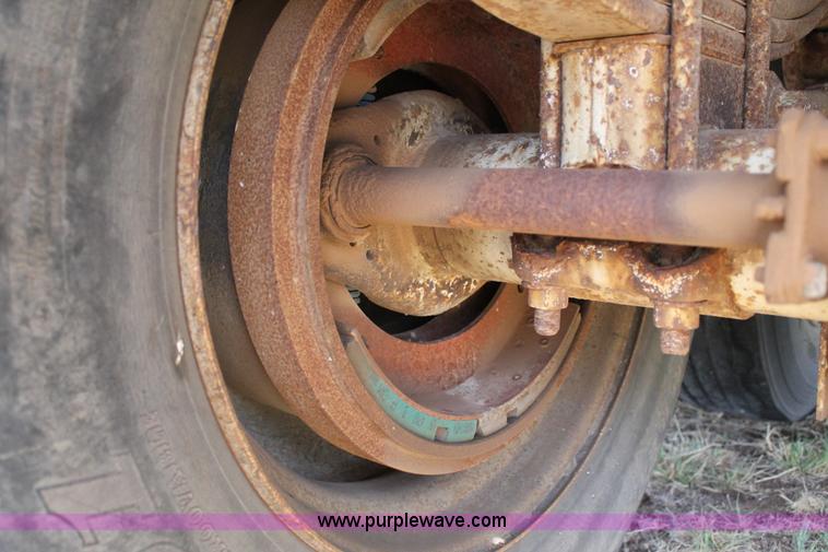 image for item G5730 1993 Timpte hopper trailer