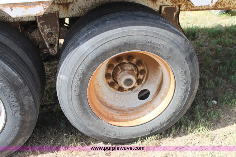 image for item G5730 1993 Timpte hopper trailer