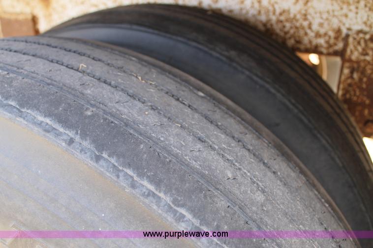 image for item G5730 1993 Timpte hopper trailer