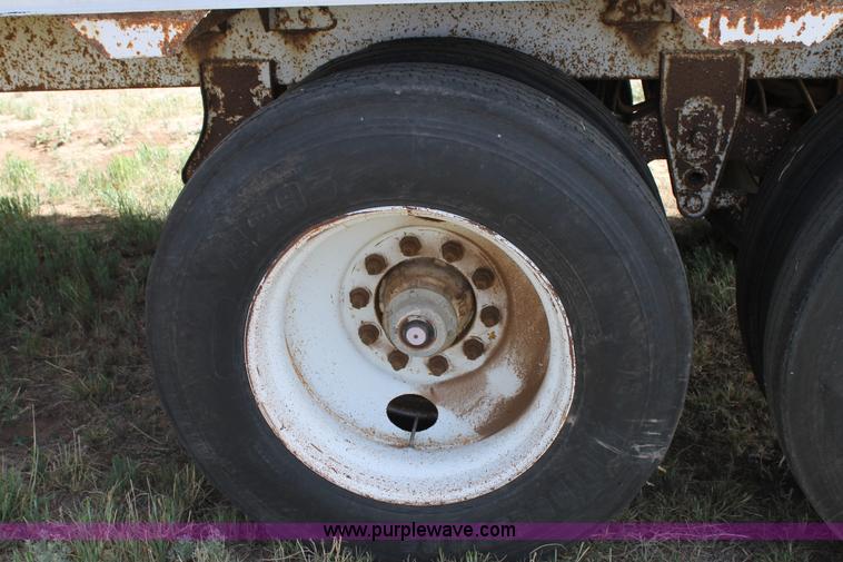 image for item G5730 1993 Timpte hopper trailer