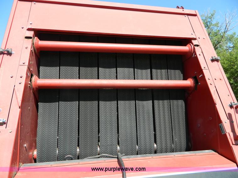 image for item G7890 1994 Case IH 8465 round baler