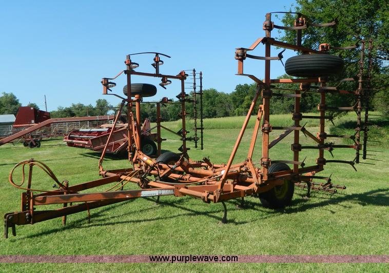 image for item G7893 Allis Chalmers 1300 field cultivator