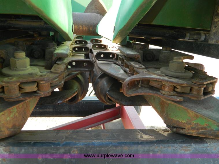 image for item G7897 John Deere corn header