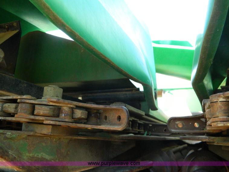 image for item G7897 John Deere corn header