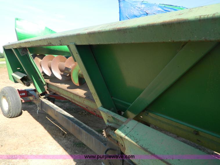 image for item G7897 John Deere corn header