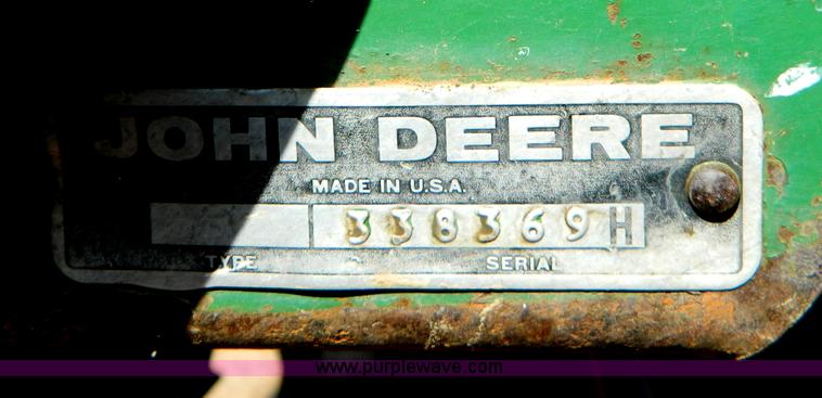 image for item G7897 John Deere corn header