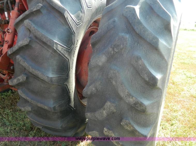 image for item G7944 1973 International 100 Hydro tractor