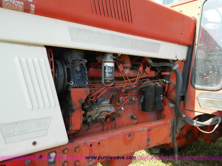 image for item G7944 1973 International 100 Hydro tractor