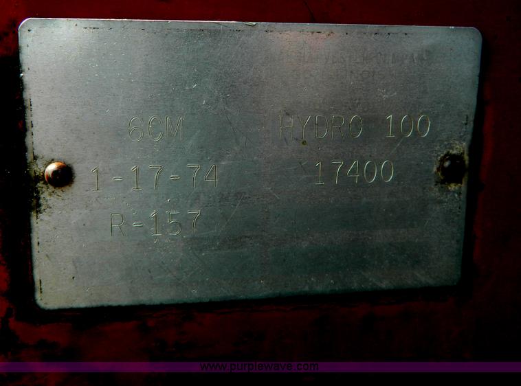 image for item G7944 1973 International 100 Hydro tractor