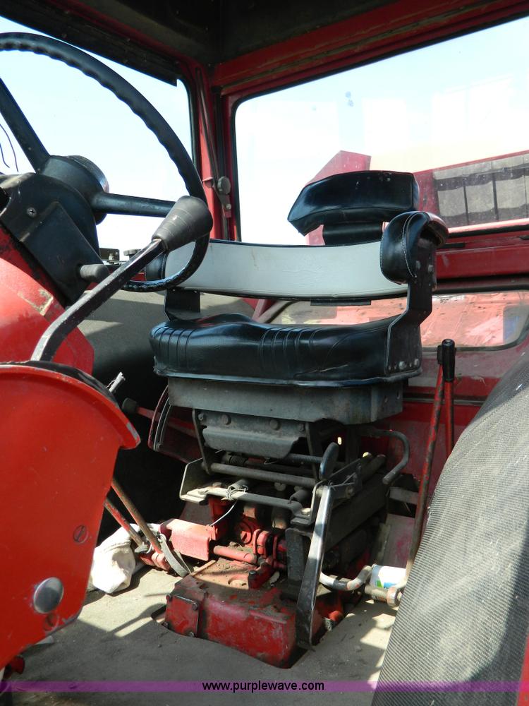 image for item G7944 1973 International 100 Hydro tractor