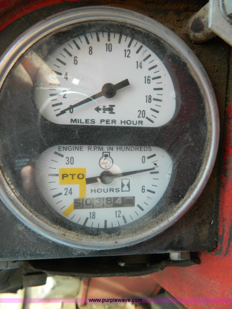 image for item G7944 1973 International 100 Hydro tractor