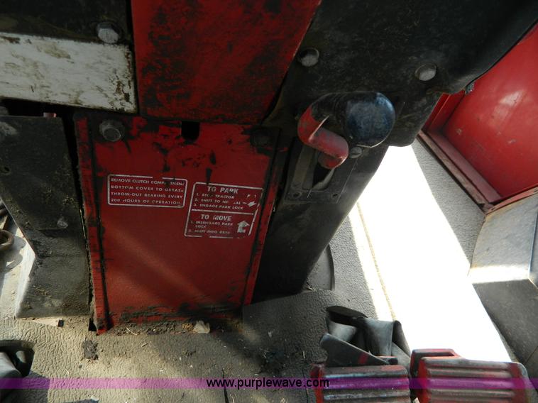 image for item G7944 1973 International 100 Hydro tractor