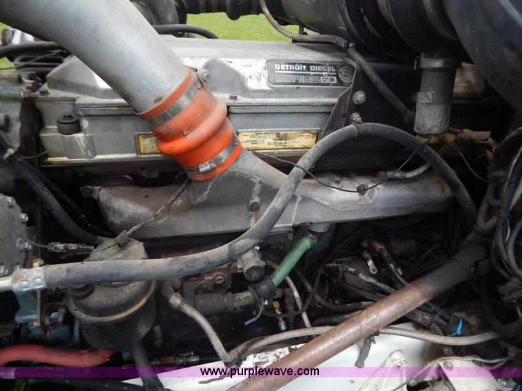 image for item G9475 1990 Peterbilt 377 semi truck