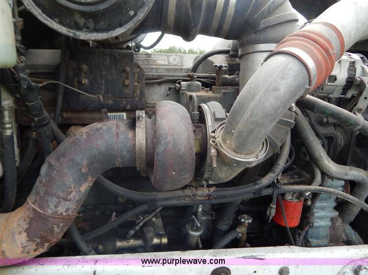 image for item G9475 1990 Peterbilt 377 semi truck