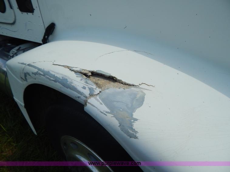 image for item G9475 1990 Peterbilt 377 semi truck