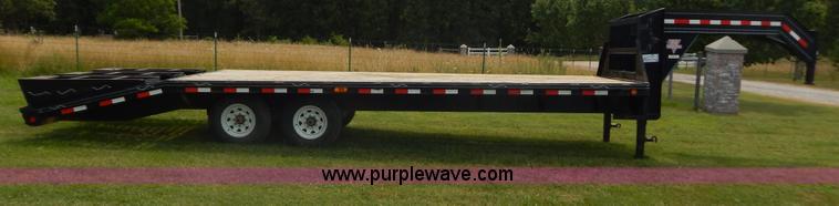 image for item G9476 2007 PJ gooseneck trailer