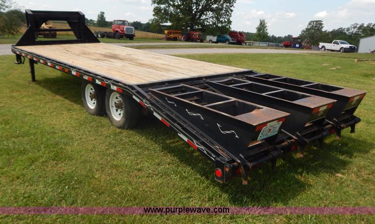 image for item G9476 2007 PJ gooseneck trailer