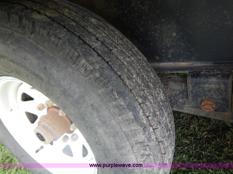 image for item G9476 2007 PJ gooseneck trailer