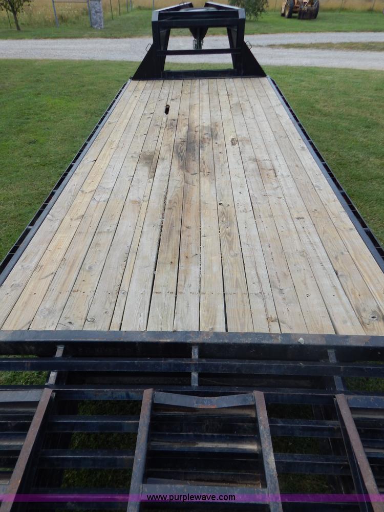 image for item G9476 2007 PJ gooseneck trailer