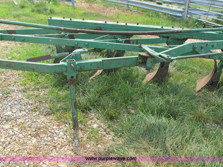 image for item G9478 John Deere six bottom plow