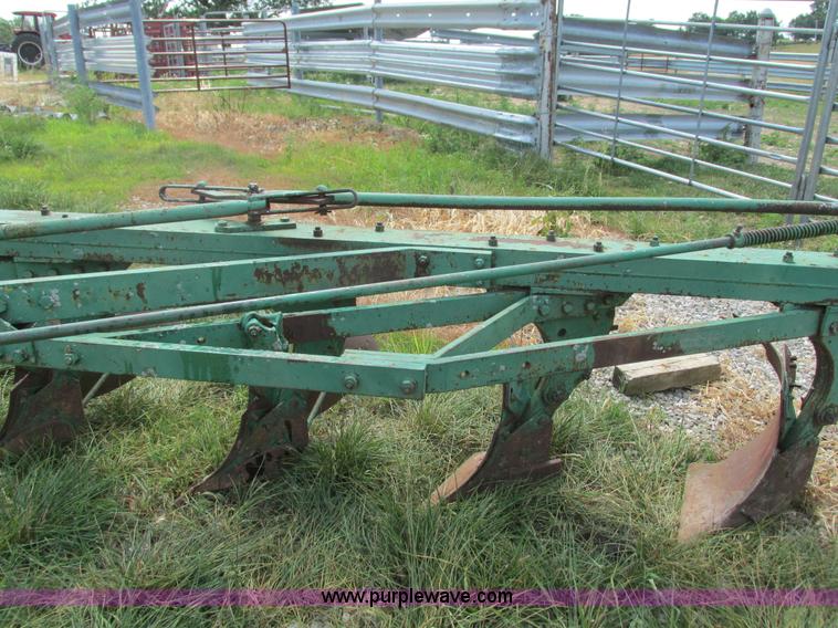 image for item G9478 John Deere six bottom plow