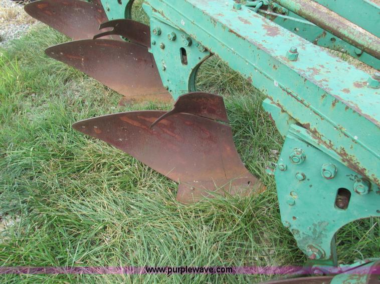 image for item G9478 John Deere six bottom plow